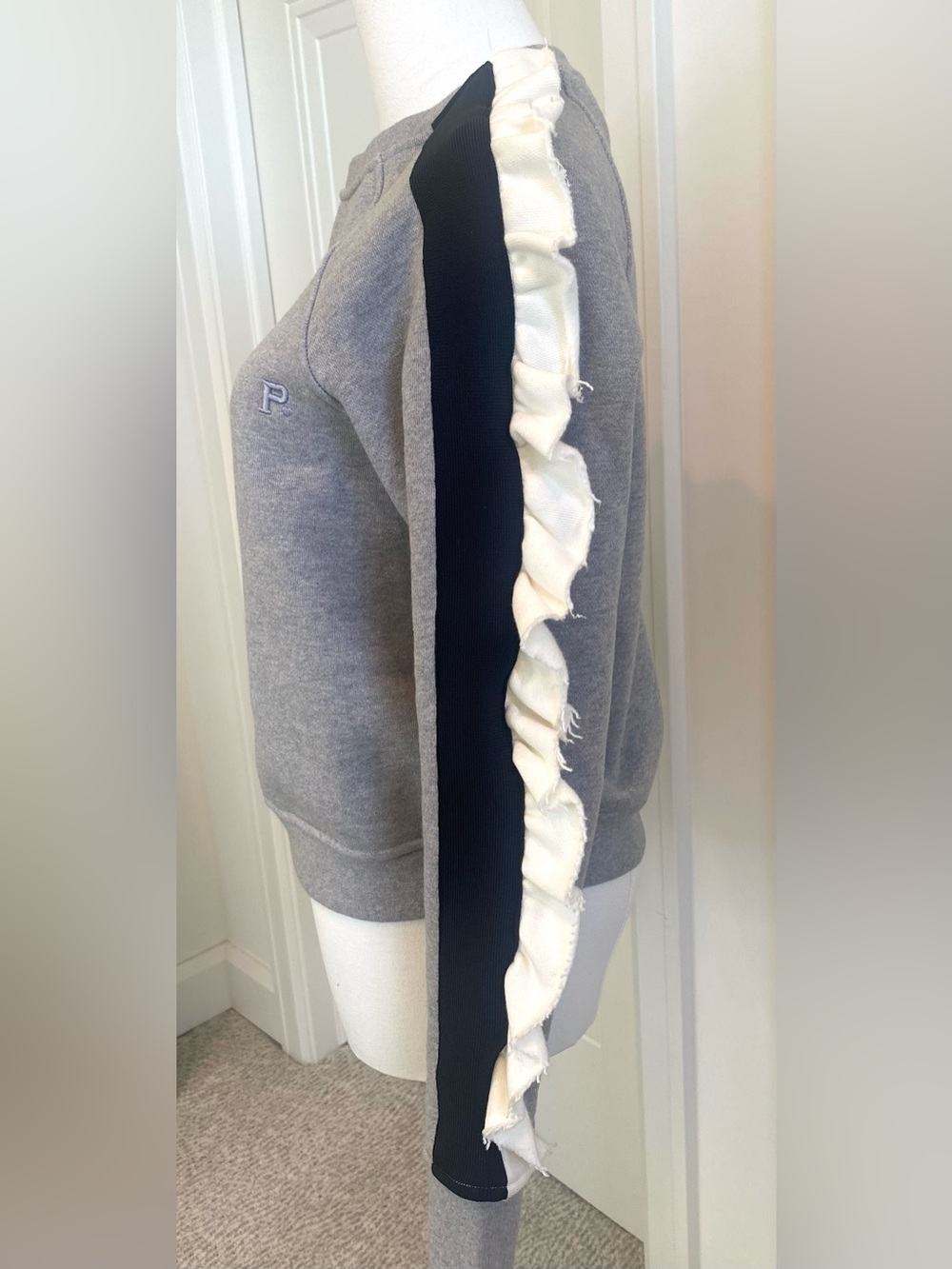 Philosophy di Lorenzo Serafini Gray Designer Ruffle Sleeve Sweatshirt NWT XS - Picture 5 of 10